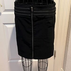 Paper Tee Black Pencil Skirt with Zipper Detail Sz L